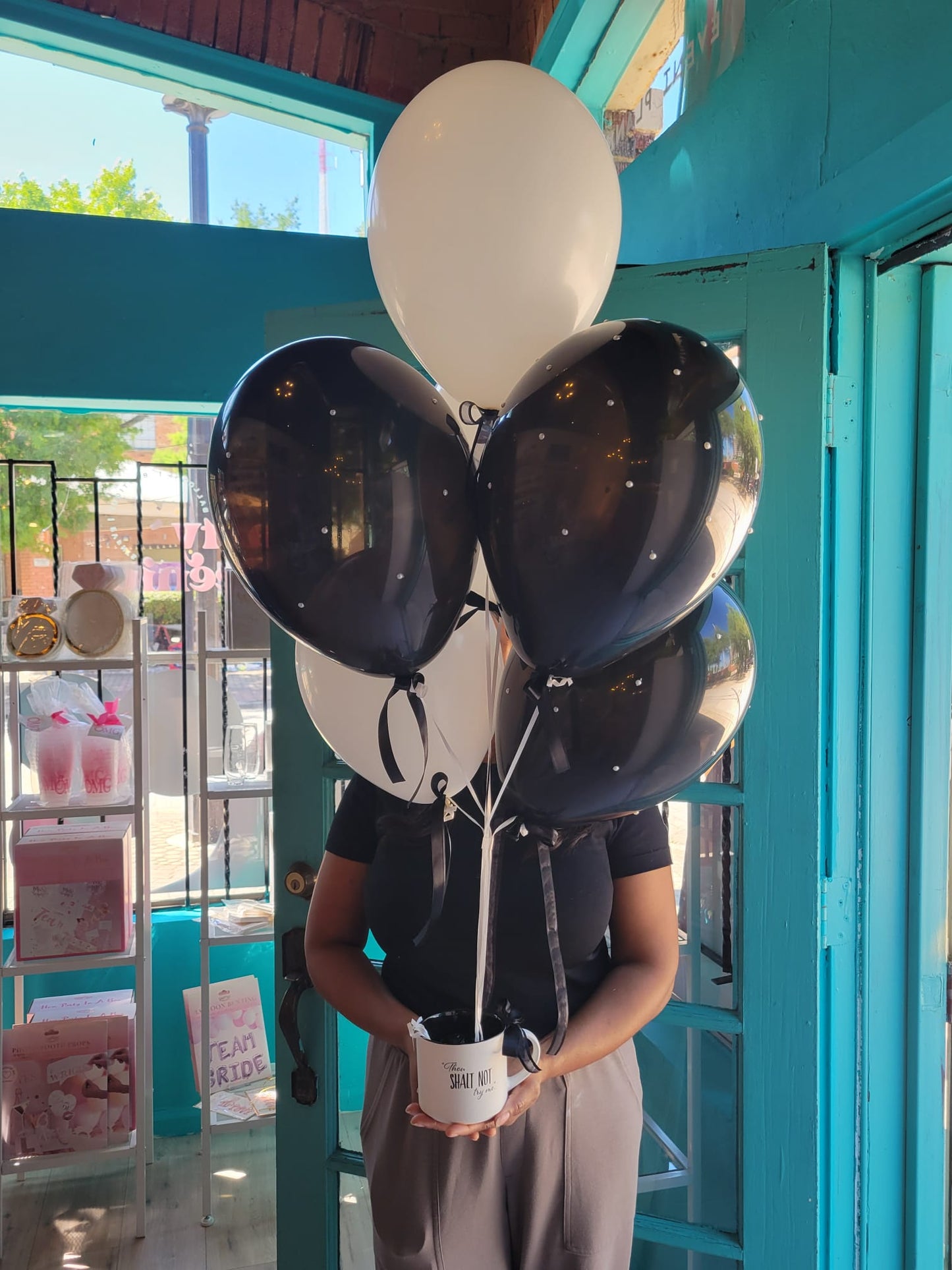 Mother’s Day balloon bouquet
Mother’s Day gifts 2025
Mother’s Day balloon arrangement
Balloons for Mother’s Day
Mother’s Day delivery gifts
Mother's Day centerpiece ideas