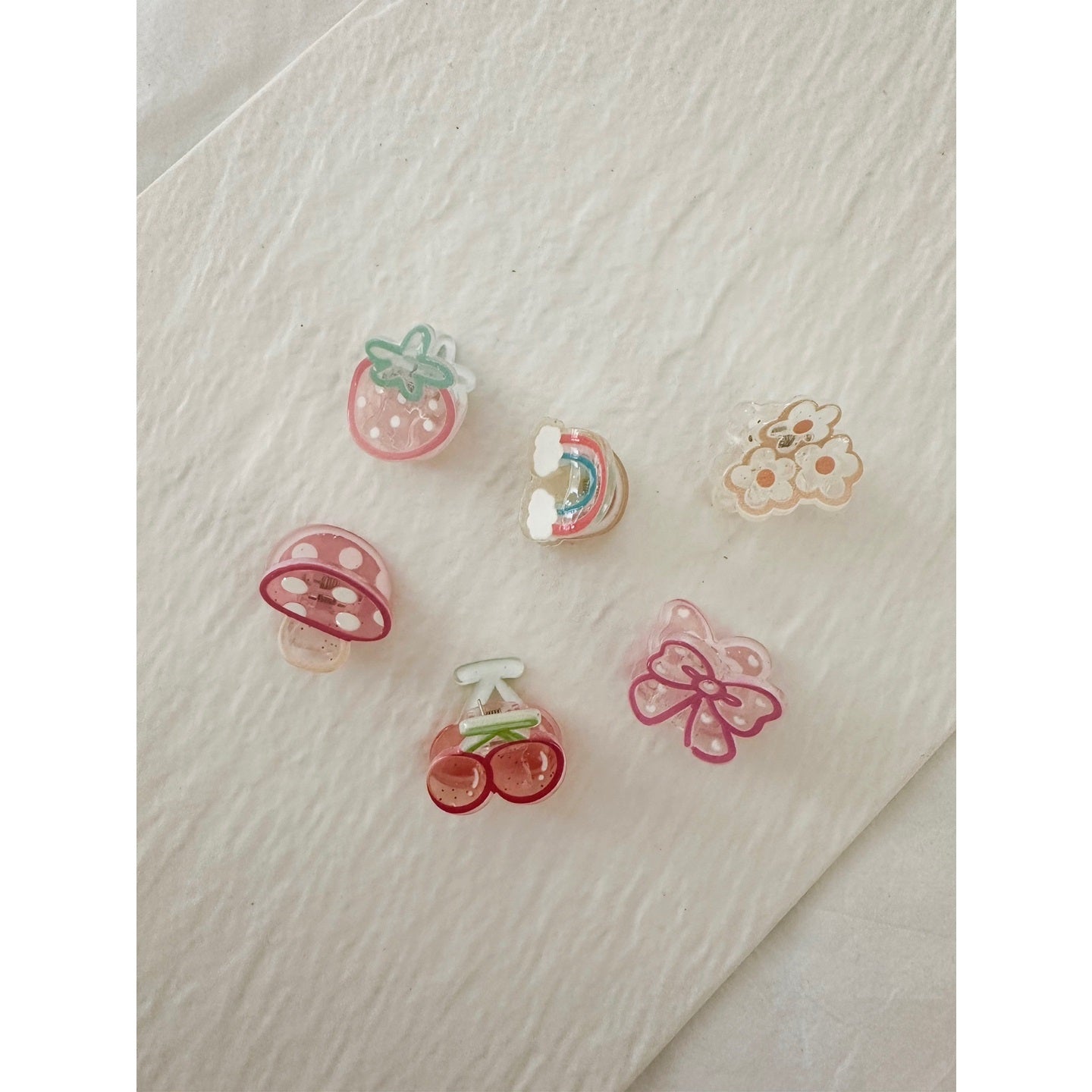 Small 0.75" Hair Clip, Hair Claw (DOLLI): BOW