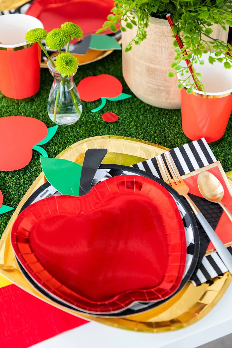 Apple Dinner Plates - PaperGeenius