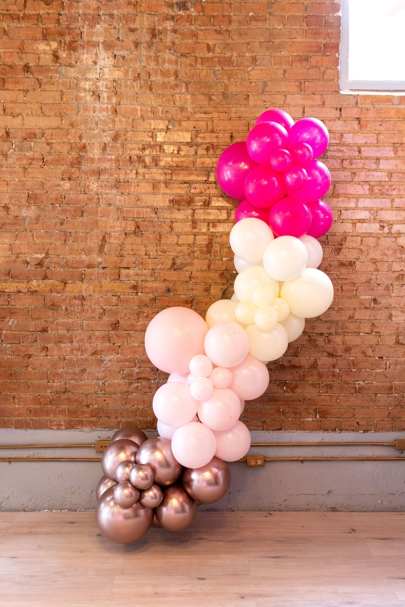 Queen for the Day Mother's Day Balloon Garland + Balloon Bouquet - PaperGeenius