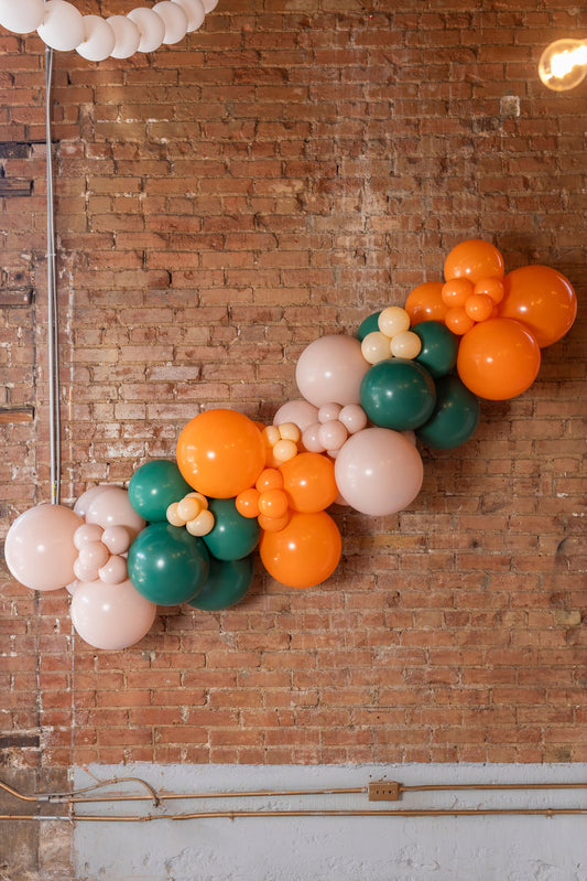 Carrot Patch Grab and Go Balloon Garland