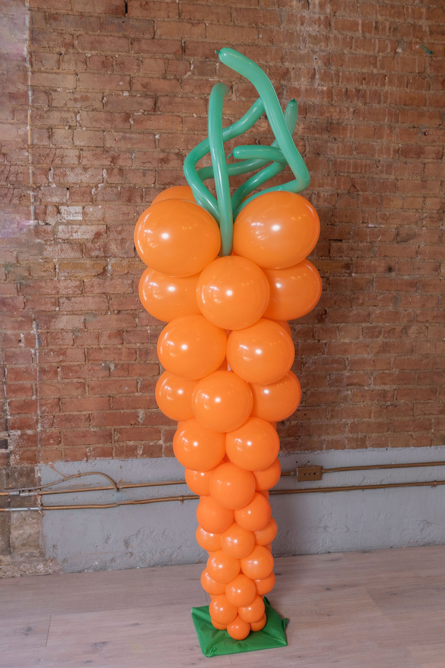 The Giant Carrot Balloon Column