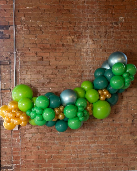 Shamrock Soirée Grab and Go Balloon Garland