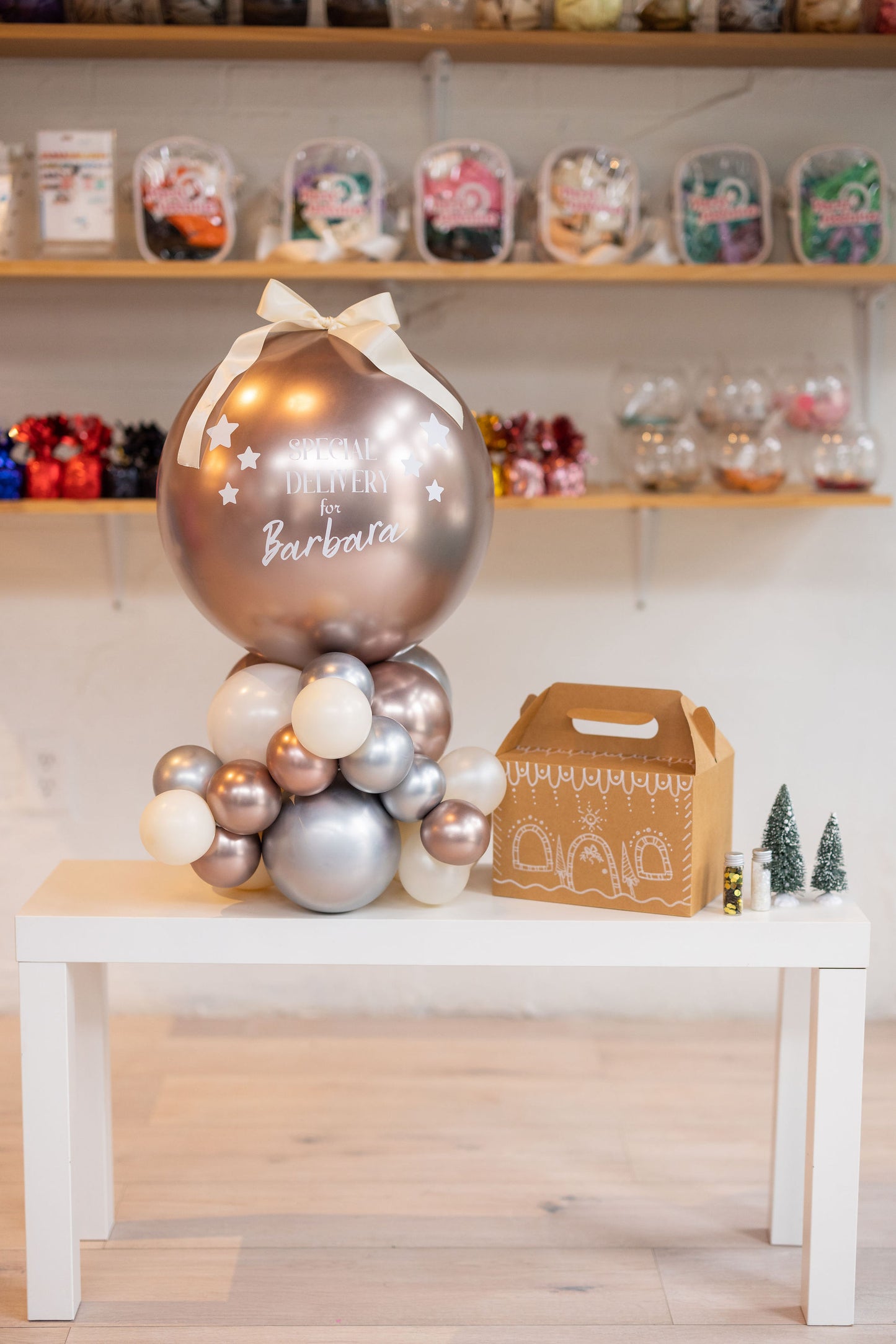 Starry Night Holiday Friend Arrival