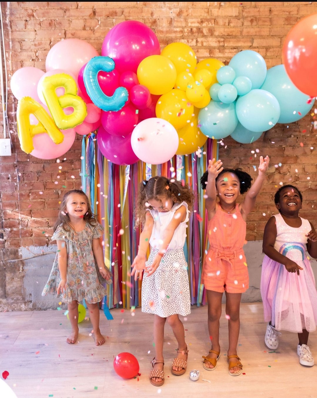 ABC Grab & Go Balloon Garland - PaperGeenius