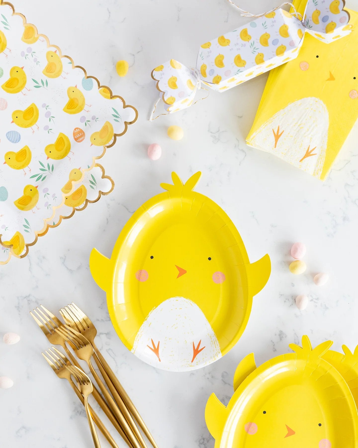 Easter Chick Shaped Plate - PaperGeenius
