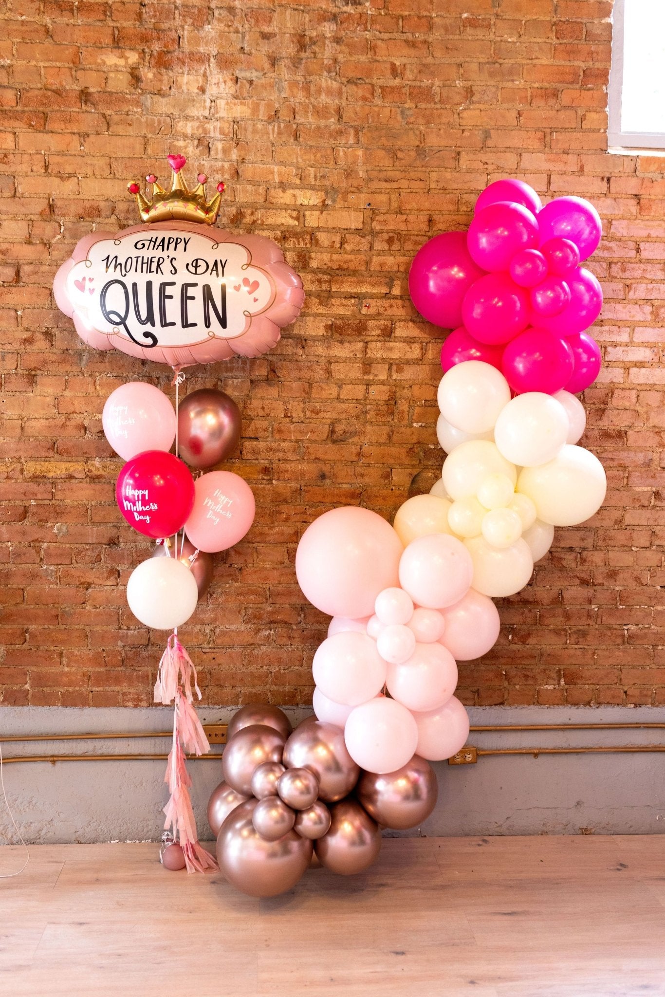 Queen for the Day Mother's Day Balloon Garland + Balloon Bouquet - PaperGeenius