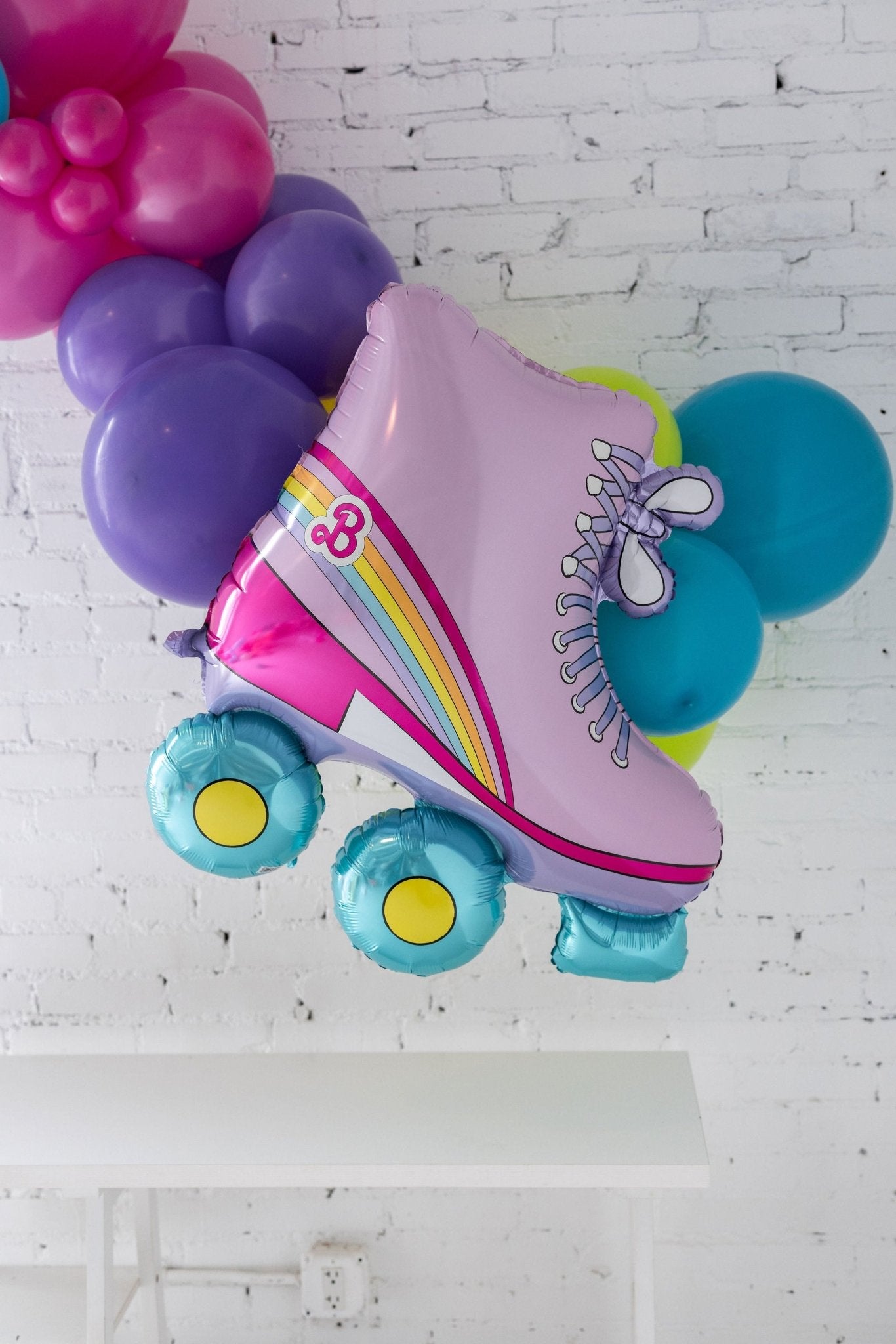Skate & Celebrate Grab and Go Balloon Garland 